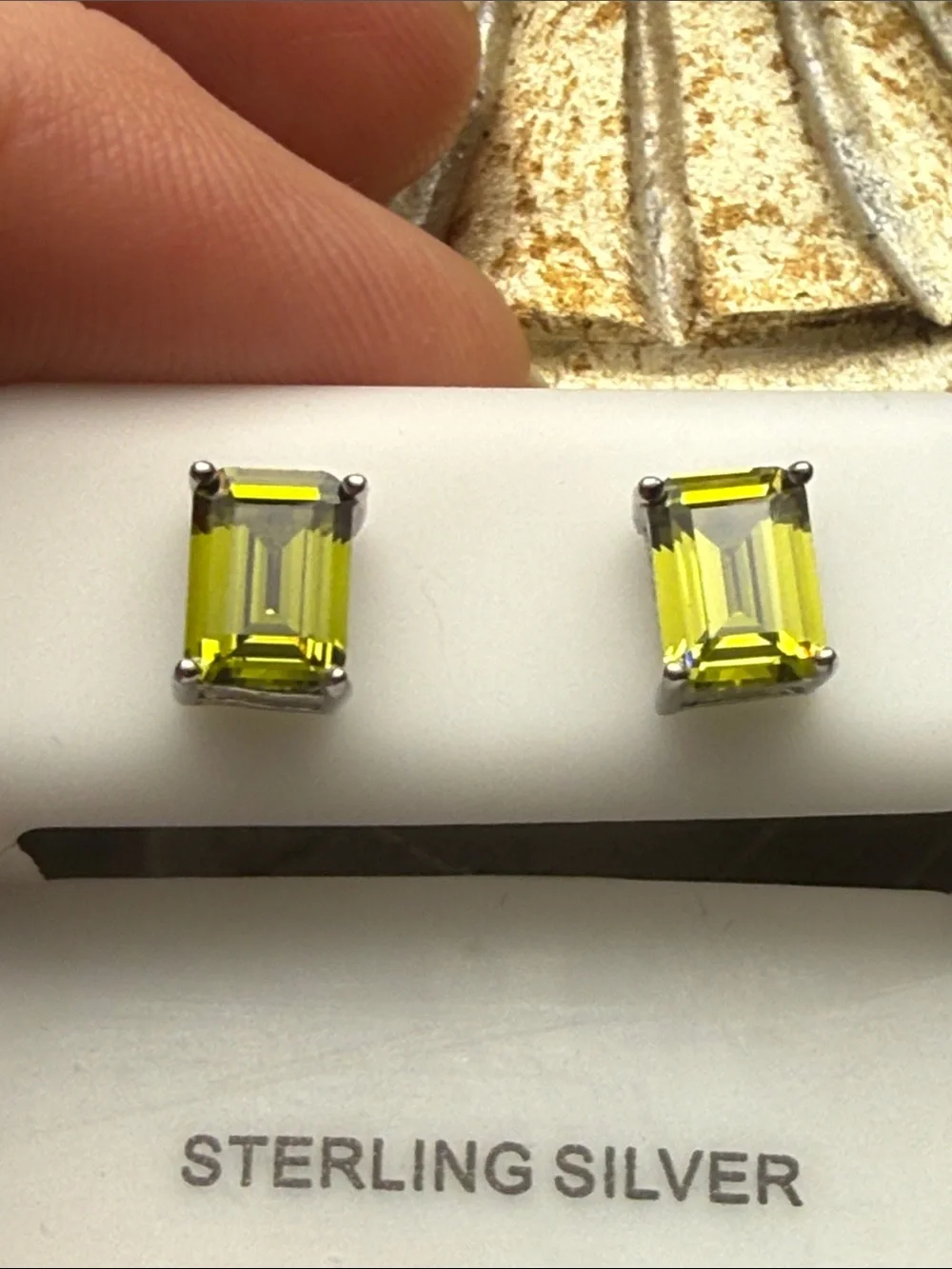 925 Sterling Silver Peridot-Green Emerald Cut Stud Earrings NEW